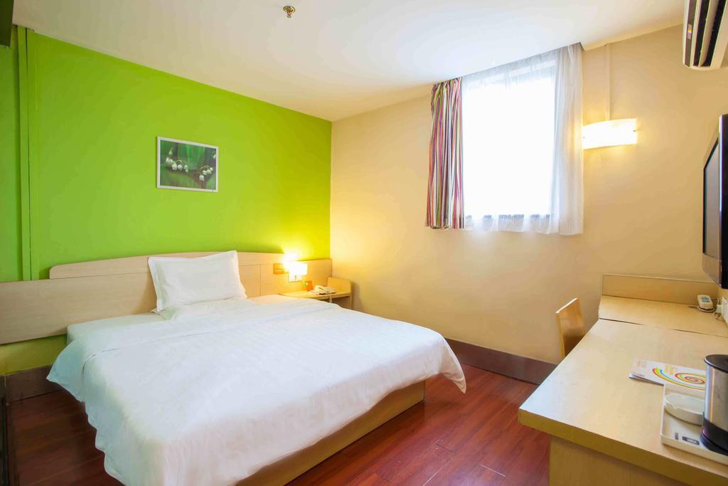 7Days Inn Beijing Xiaocun Subway Station Room photo